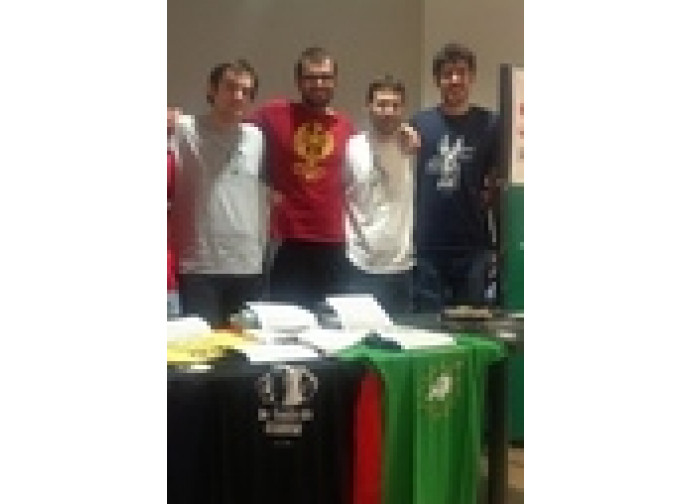 ragazzi con maglie sine timore ragazzi con maglie sine timore